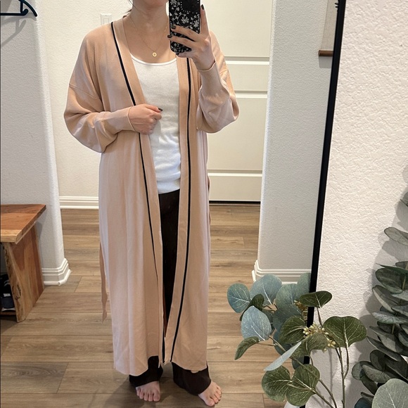 Zara Sweaters - Zara Robe Cardigan